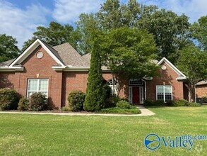 Building Photo - 4733 Autumn Dusk Dr SE