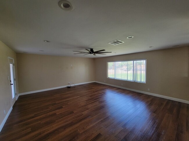 Foto del edificio - Charming 3 Bedroom Home for Rent in Brawle...