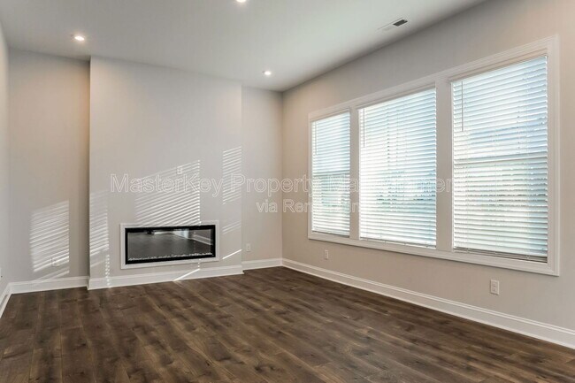 Foto del edificio - 360 Murray Grey Ln