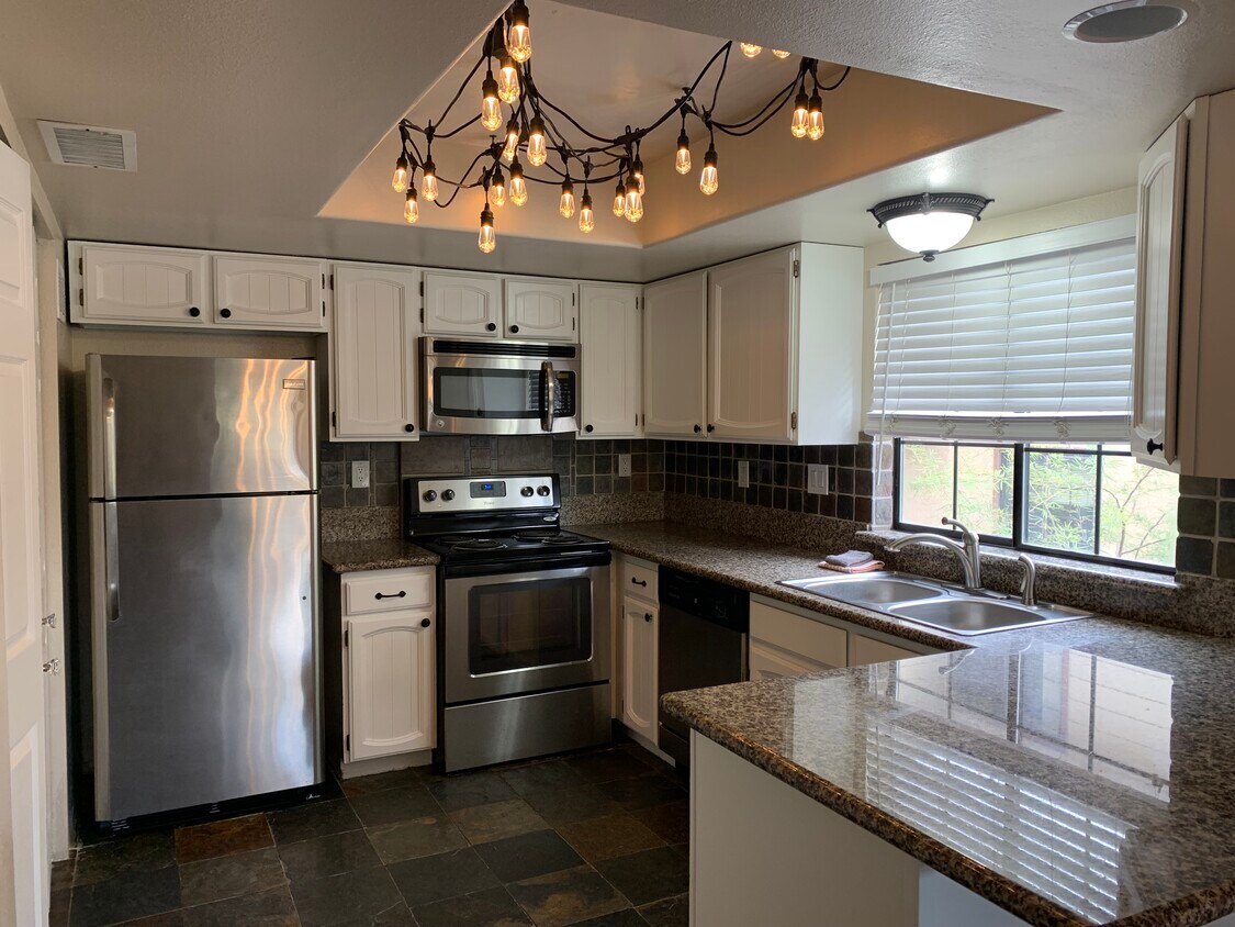 Foto principal - 3267 Dawnflower St
