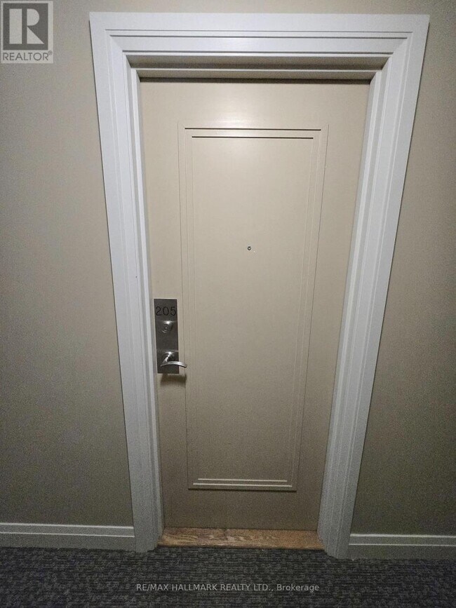 Photo du bâtiment - 3650 Kingston Rd