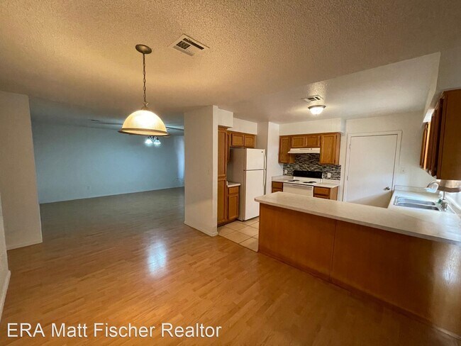 Foto del edificio - 3 br, 2 bath House - 8887 E 39th ST