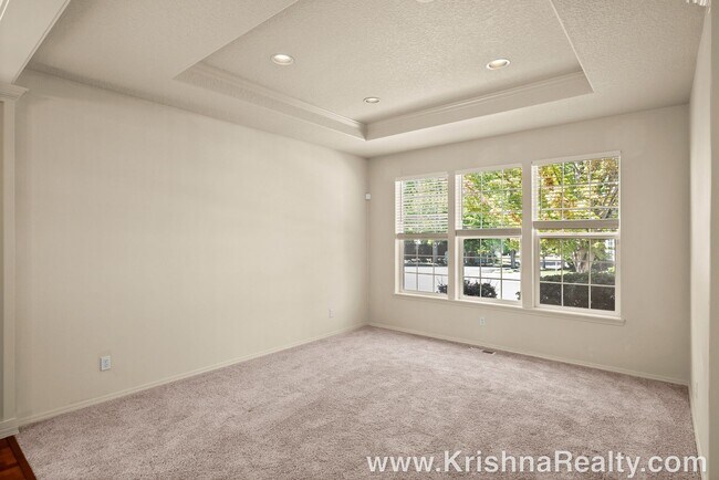 Foto del edificio - Beautiful 3 Bedroom | 2.5 Bathroom Single Family Home | 1 large bonus room | Located In Quiet Cas...