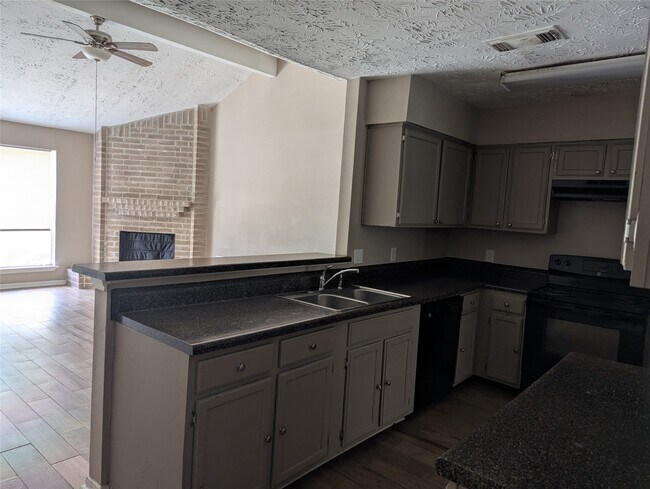 Building Photo - 20242 Smithfield Crossing Ln