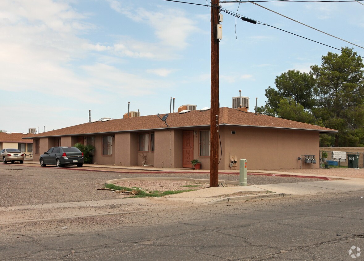 Primary Photo - 7122 S Missiondale Rd