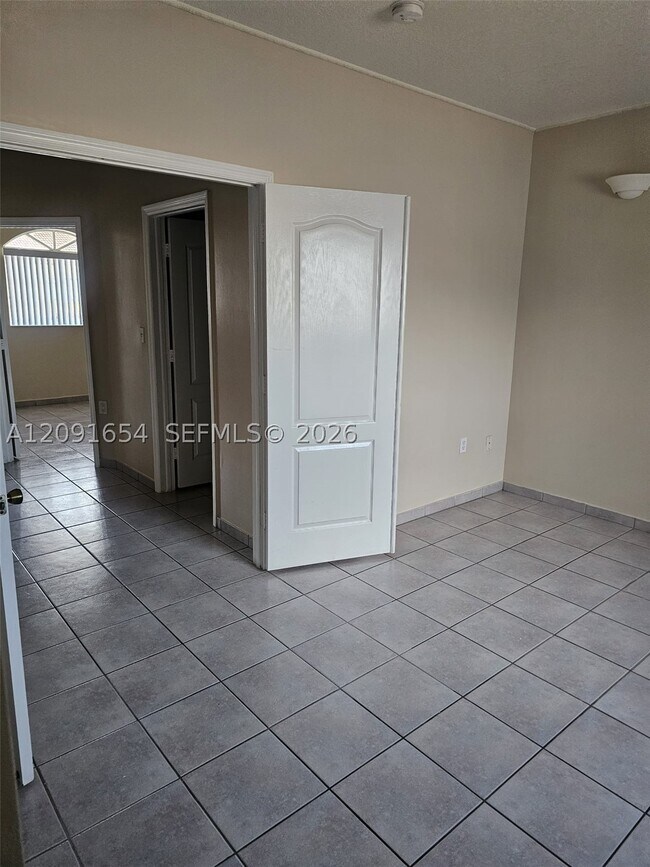 Foto del edificio - 7532 W 20th Ave