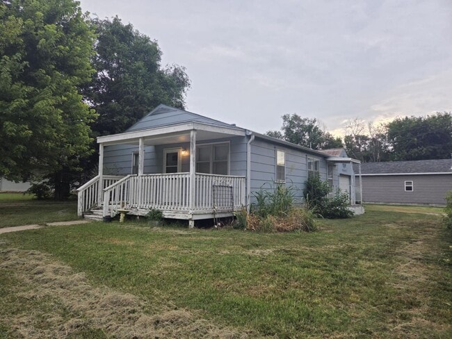 Building Photo - Spacious Home for Rent!