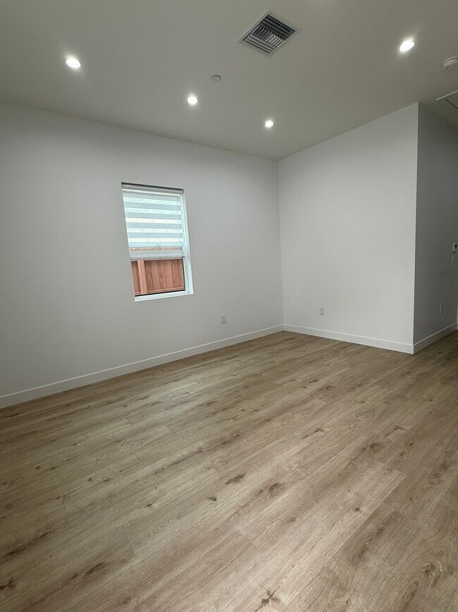 Foto del edificio - 17735 Ludlow St