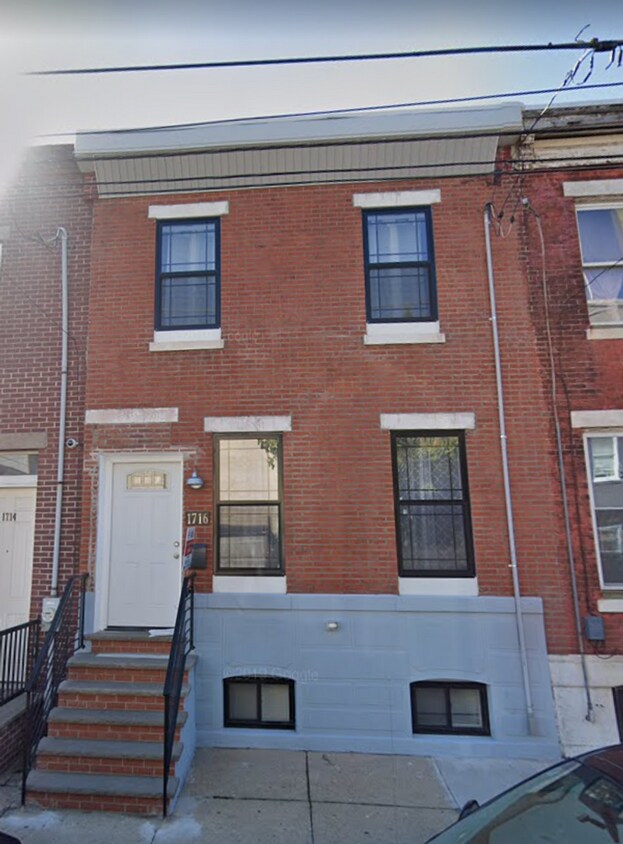 Primary Photo - Recently Renovated 3-Bedroom Townhouse in ...