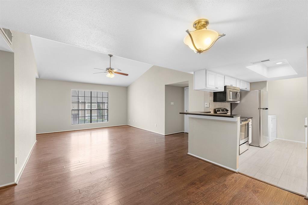 Primary Photo - 14911 Wunderlich Dr