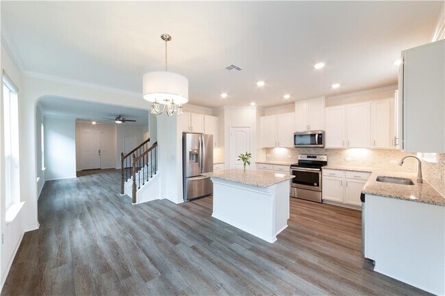 Building Photo - 803 Sandhill Branch Dr