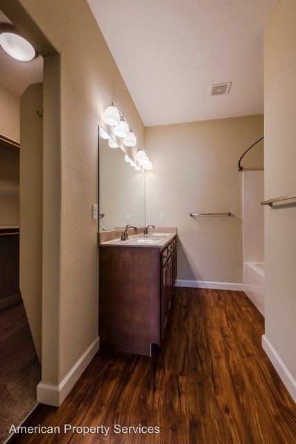 3 Br 2 Bath House 2701 Tobacco Road Unit A House For Rent In