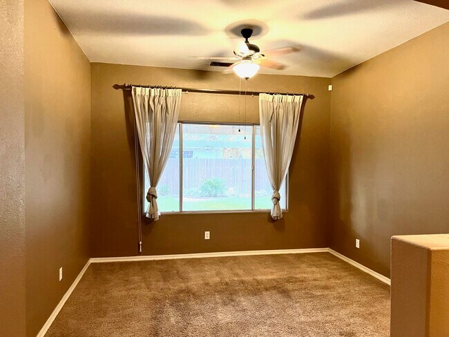 Building Photo - 711 Northstar Dr