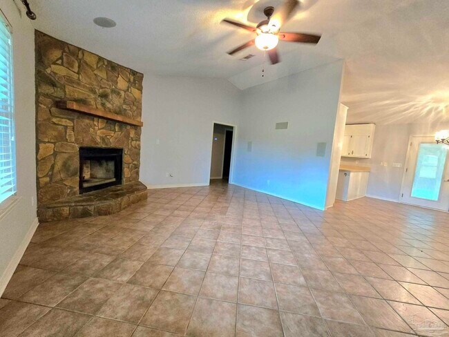 Foto del edificio - 1787 Booth Lake Rd