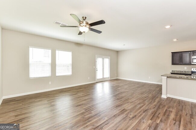 Foto del edificio - 3765 Newbury Pl Dr