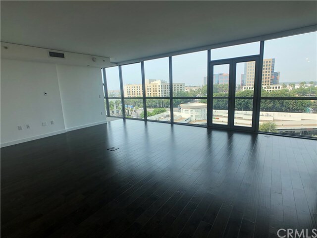 Foto principal - 9 MacArthur Pl