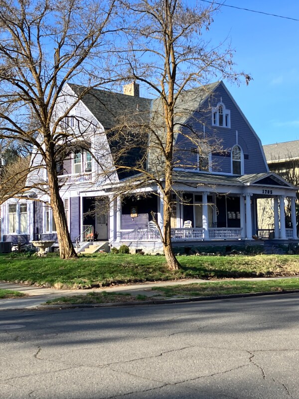 1705 W Tenth Ave Unit 4, Spokane, WA 99204 Room for Rent in Spokane