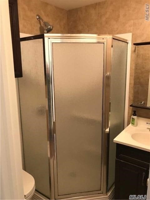 Foto del edificio - 176 N 8th St