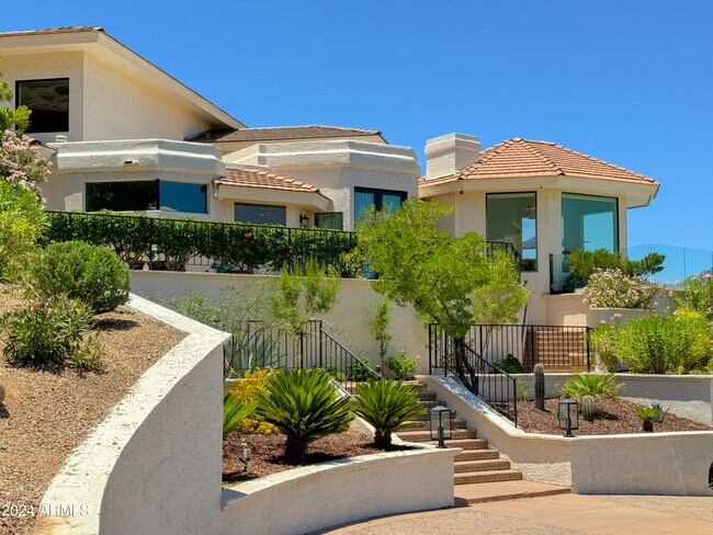 Building Photo - 5655 Camelback Canyon Dr
