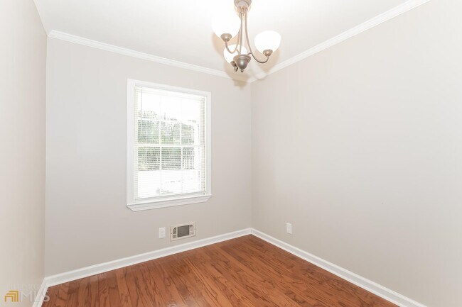 1400 Springwood Dr NW photo'