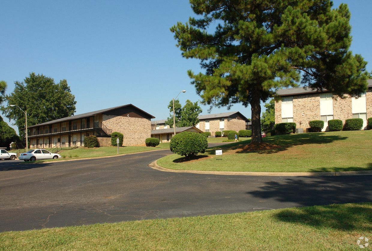 Primary Photo - Broadway Terrace Apartments