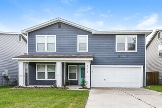 Building Photo - 302 Falling Pine Dr