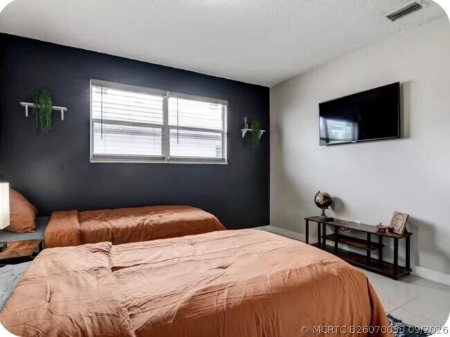 Foto del edificio - 124 Walker Ave