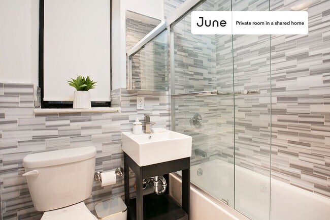 Foto del edificio - Room in Shared 3 bed/2 bath home in Central Harlem