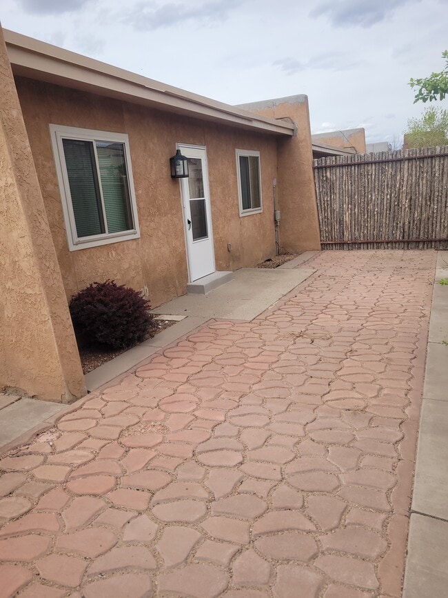 Building Photo - 1319 Pacheco Ct