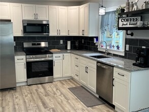 Building Photo - 217 Gillespie Ave