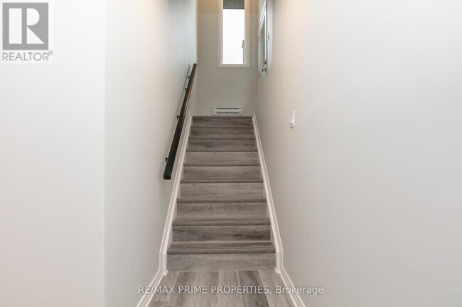 Photo du bâtiment - A - 562 REGINA STREET