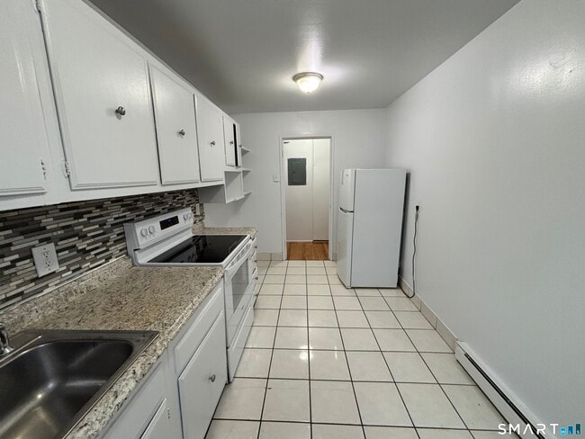 Foto del edificio - 17 Ferris Ave