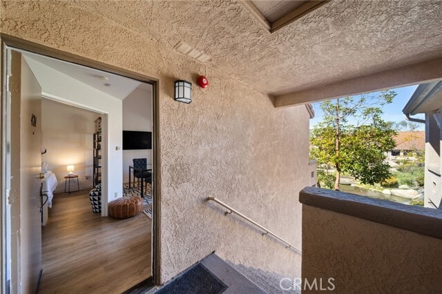 Building Photo - 1046 Calle Del Cerro