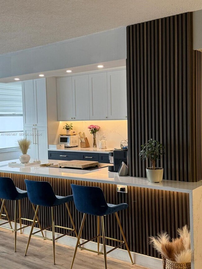 Foto del edificio - 18061 Biscayne Blvd