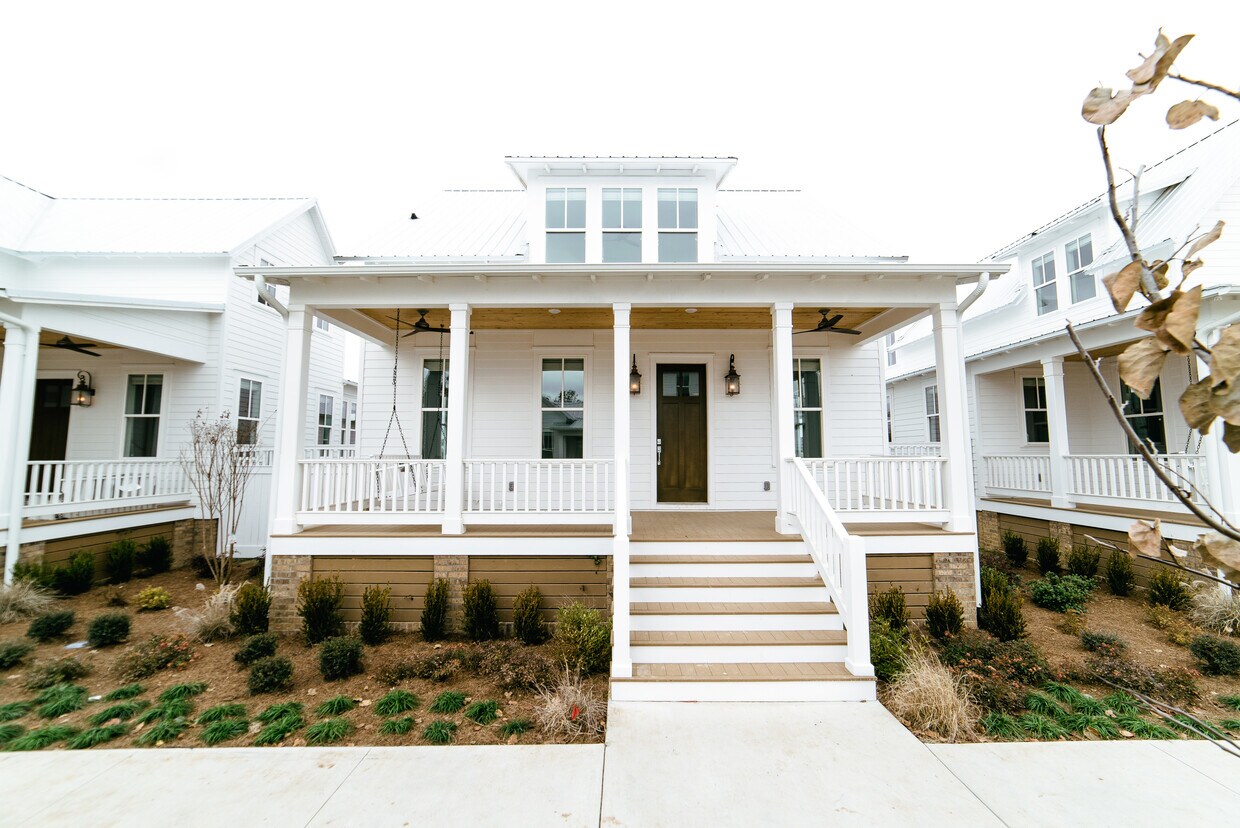 Foto principal - 2107 Loretta Parker Lane