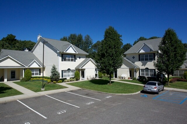 Building Photo - Fairfield Villas At Medford