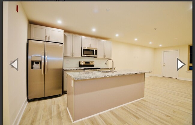 Foto del edificio - 2437 W Thompson St
