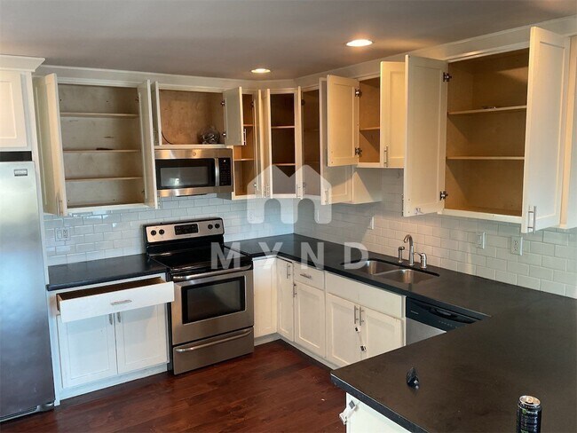 Building Photo - 6420 E Wilshire Dr