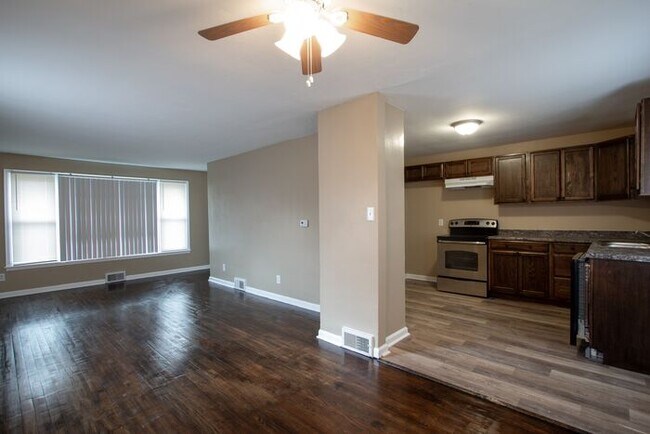 Foto del edificio - 3101 Medford Ave