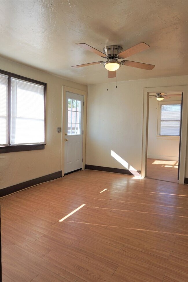 Foto del edificio - 523 SW 26th St