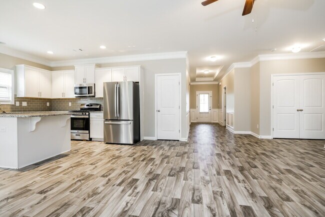 Building Photo - 1007 Stone Creek Ln