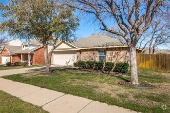 Building Photo - 2413 Briar Forest Dr