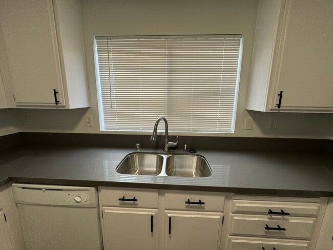 Building Photo - 366 Samsara Ct