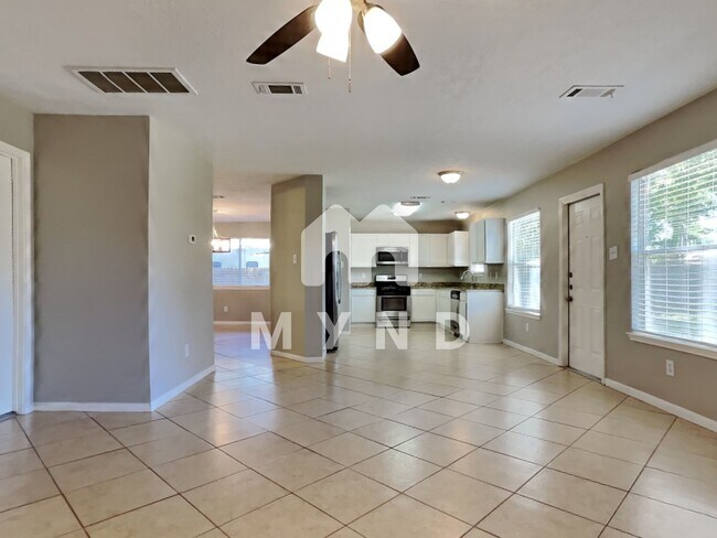 Building Photo - 6807 Woodland Oaks