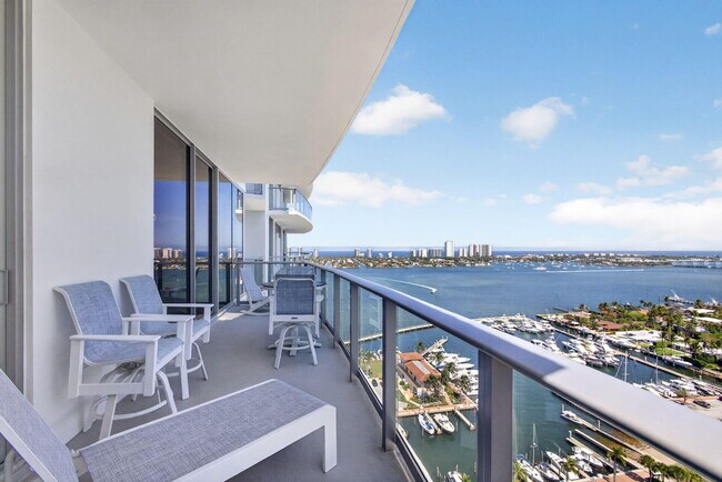 Foto del edificio - 220 Lake Shore Dr