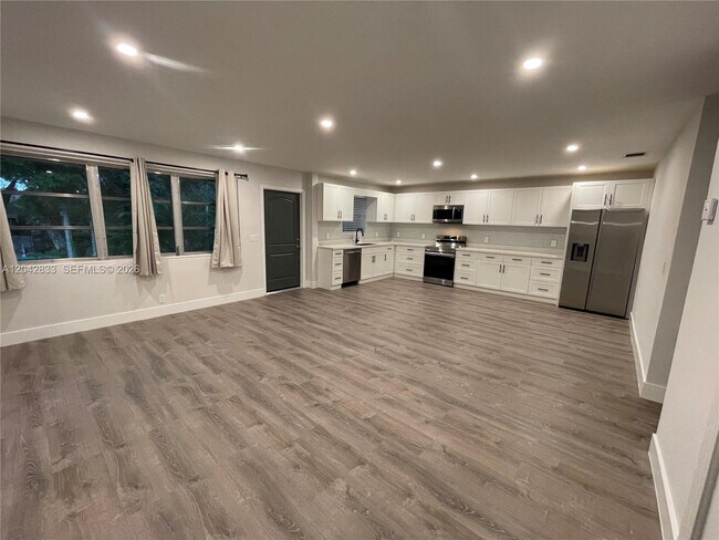 Building Photo - 10751 SW 48th St