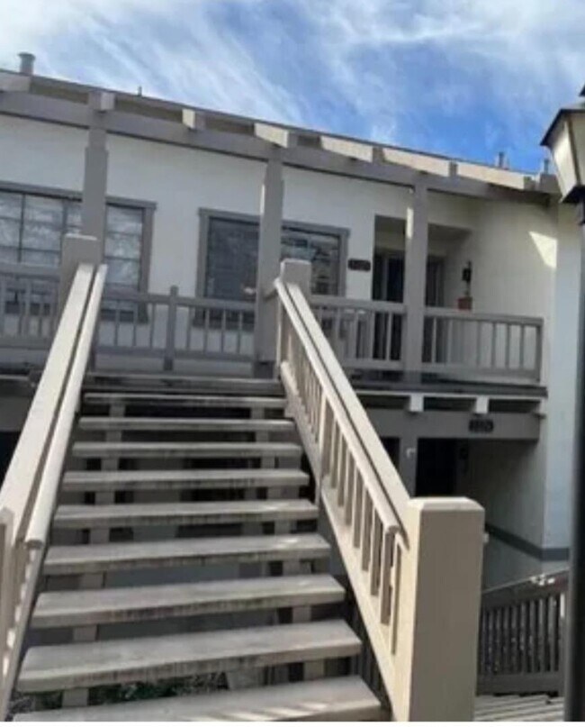 Foto del edificio - 5225 Cribari Dale