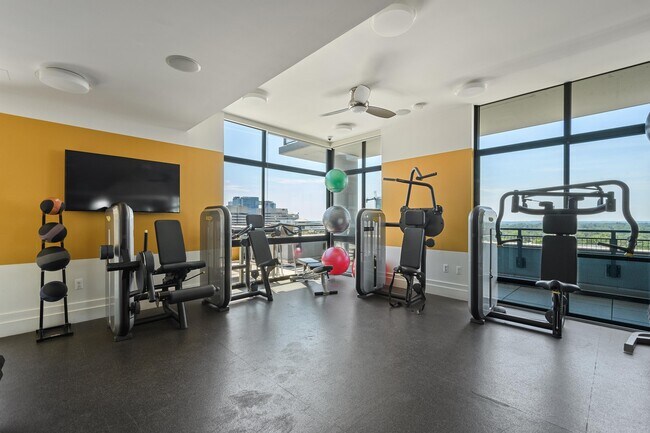 Building Photo - Ellis Bethesda