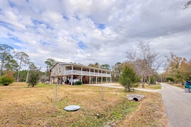 Building Photo - 6174  Carco Road