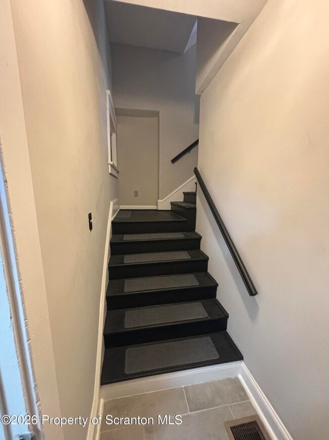 Building Photo - 942 Wyoming Ave